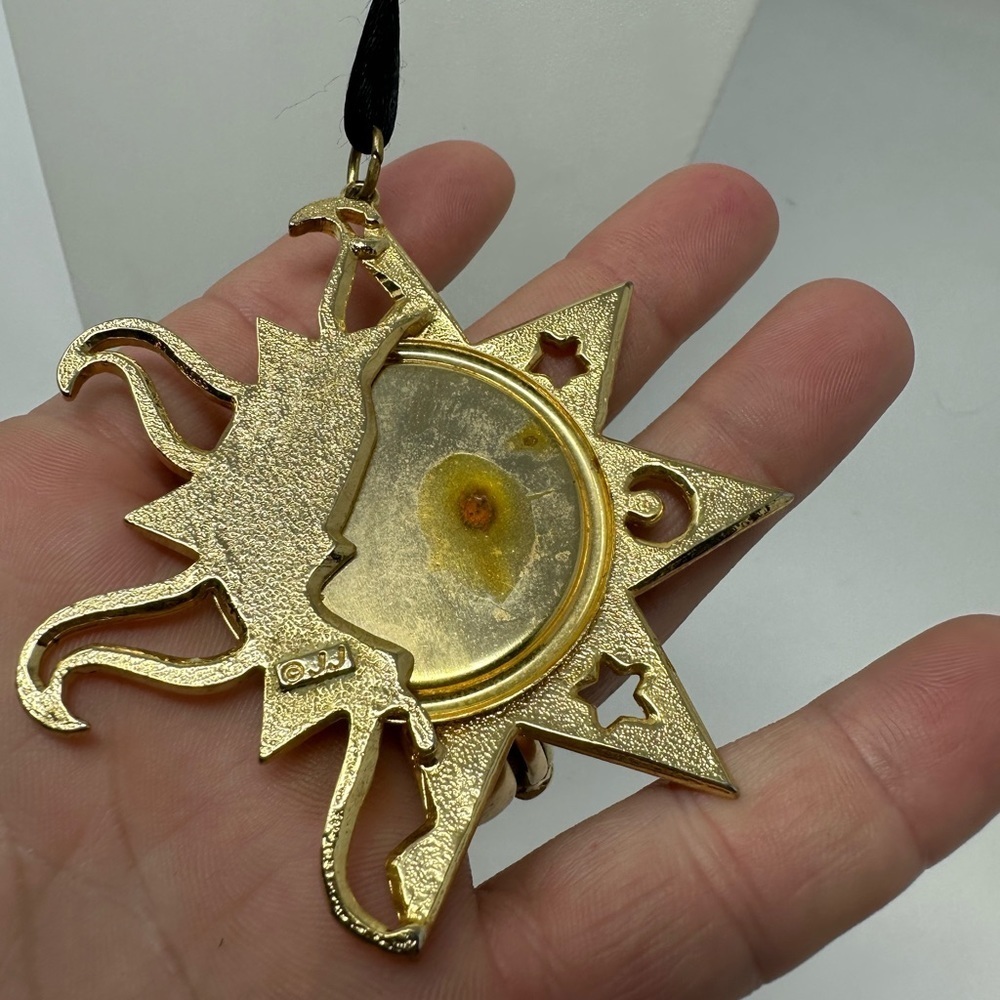 Vintage Unique Sun Moon and Stars necklace pendant brooch - Picture 6 of 8